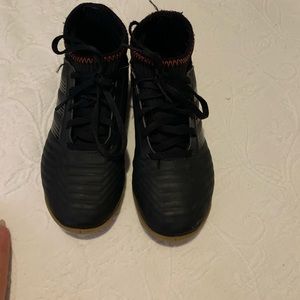 Adidas Predator Sneaker size 1